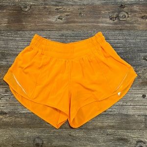 Lululemon Athletica Hotty Hot Low-Rise Lined Shorts 2.5”